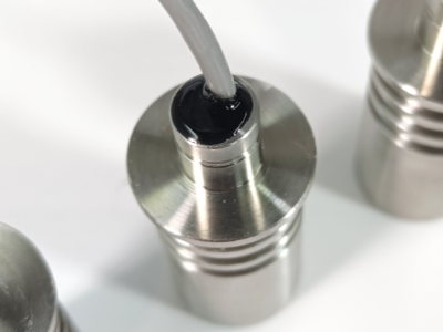 聚力環(huán)氧膠粘劑，用于儀器儀表灌封，有效延長產(chǎn)品使用壽命